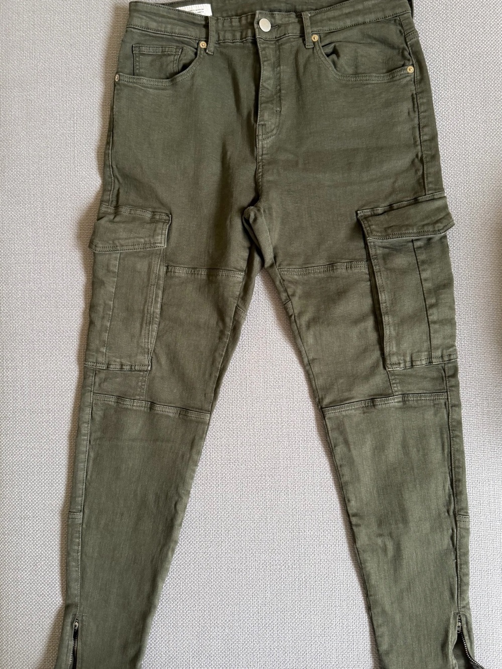 Zara Olive Cargo Pants with Side Pockets
